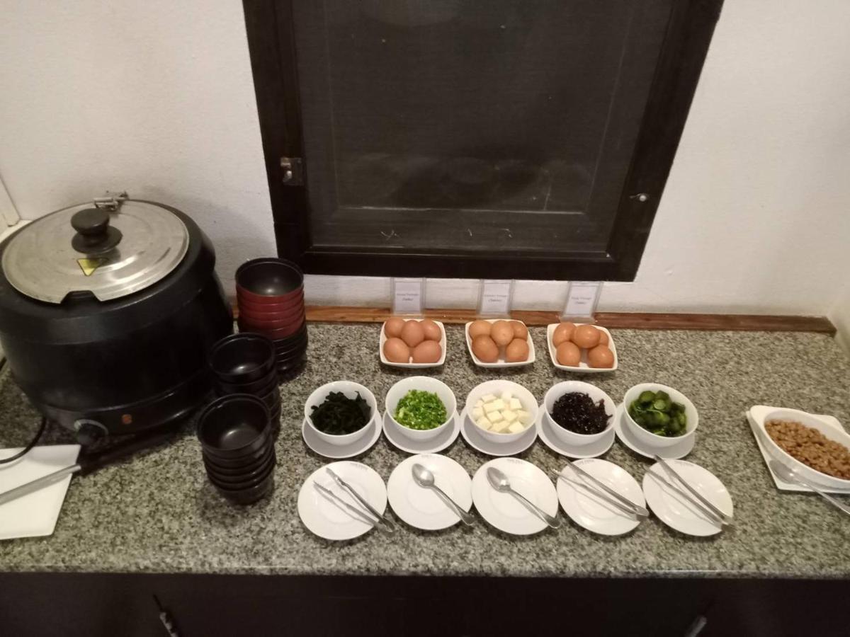 The Park 304 Executive Serviced Apartment Si Maha Phot Екстер'єр фото