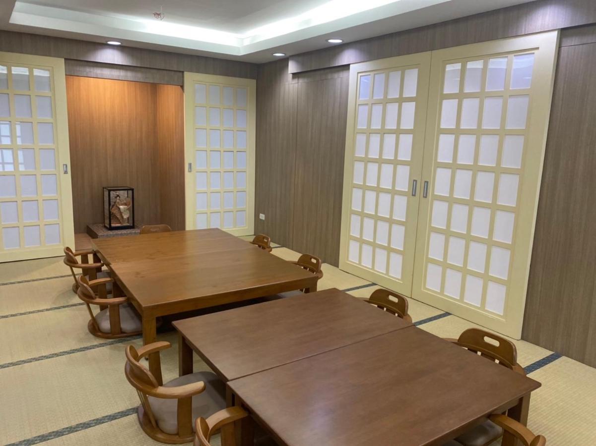 The Park 304 Executive Serviced Apartment Si Maha Phot Екстер'єр фото