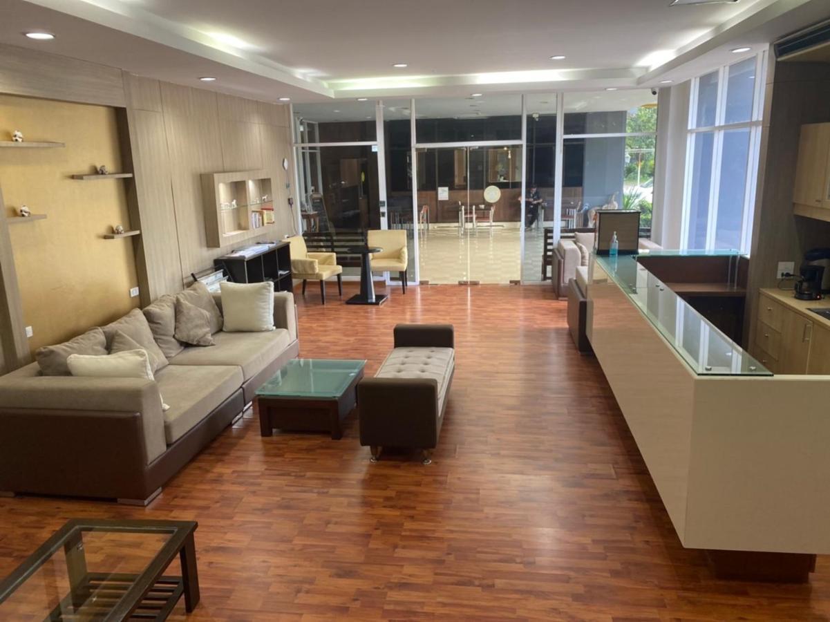 The Park 304 Executive Serviced Apartment Si Maha Phot Екстер'єр фото