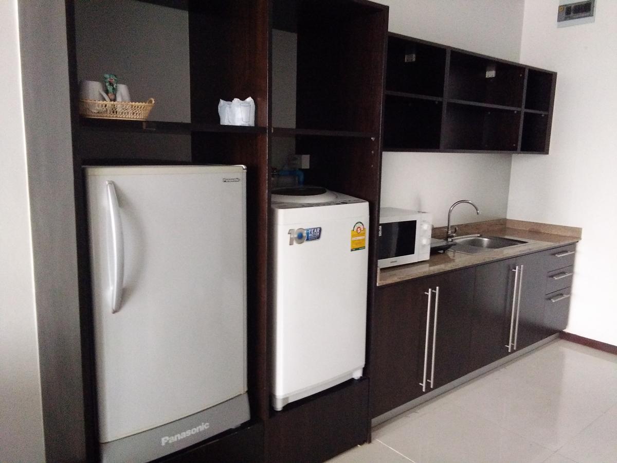 The Park 304 Executive Serviced Apartment Si Maha Phot Екстер'єр фото