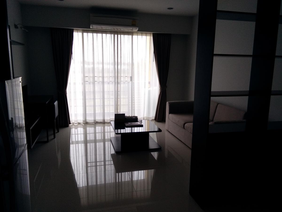 The Park 304 Executive Serviced Apartment Si Maha Phot Екстер'єр фото